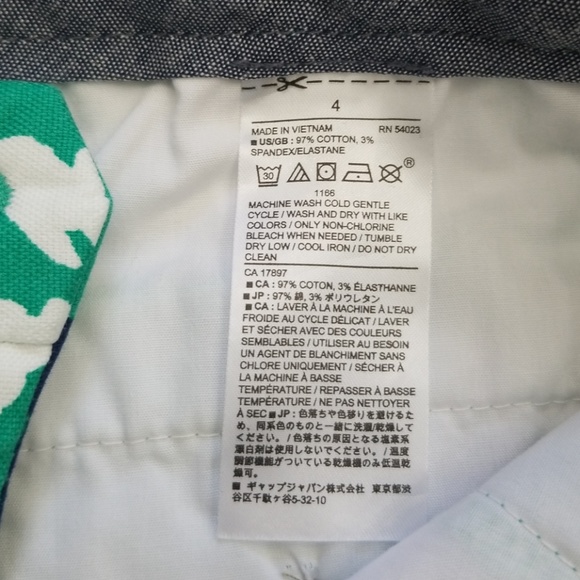 Banana Republic NWOT bermuda shorts - Picture 7 of 7